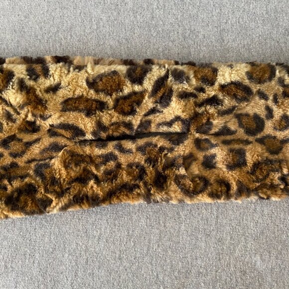 Adrienne Landau Scarf Animal Print Faux Fur Pull Through Scarf - Picture 7 of 13